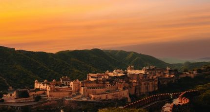 rajasthan tour in 05 days covering numerous attractions such as amer fort of jaipur, jodhpur's mehrangarh fort, jaisalmer's sand dunes, and more by namaste holiday